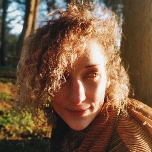 Meet your Posher, Brea!✨ - Picture 1 of 11